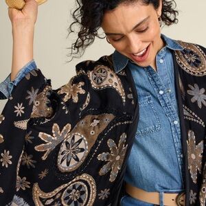 Soft Surroundings Beige and Black Floral Kimono